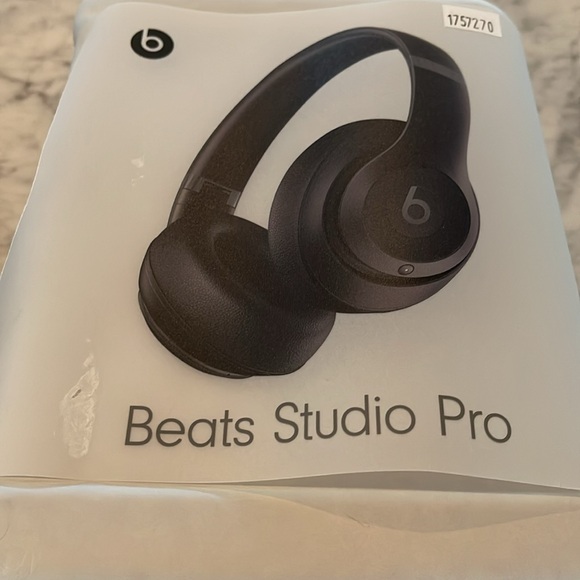 Beats Studio Pro A2924 Beats by Dre - Picture 2 of 10